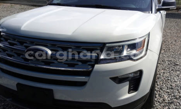 Sayi Na hannu Ford Explorer White Mota in Accra a Greater Accra Sayi Na hannu Ford Explorer White Mota in Accra a Greater Accra