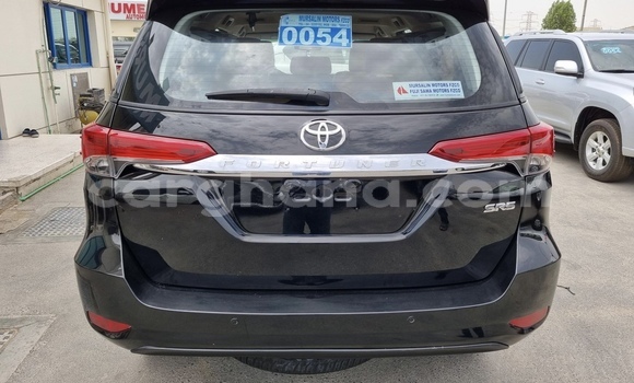 Sayi Na hannu Toyota Fortuner Black Mota in Accra a Greater Accra Sayi Na hannu Toyota Fortuner Black Mota in Accra a Greater Accra