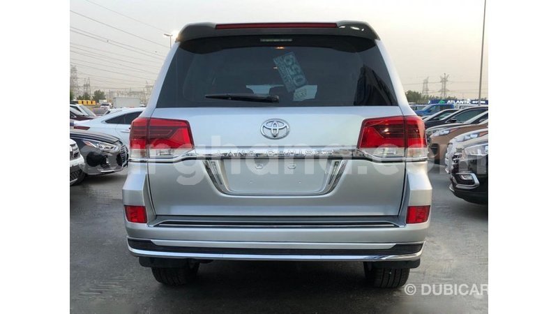 Big with watermark toyota land cruiser ashanti import dubai 47748