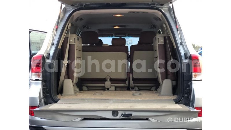 Big with watermark toyota land cruiser ashanti import dubai 47748