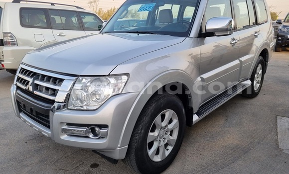Sayi Na hannu Mitsubishi Pajero Azurfa Mota in Accra a Greater Accra