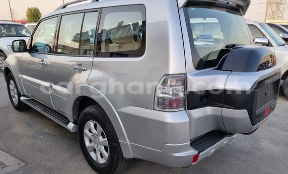 Buy Used Mitsubishi Pajero Silver Car in Accra in Greater Accra Buy Used Mitsubishi Pajero Silver Car in Accra in Greater Accra