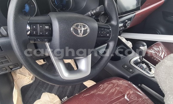 Sayi Na hannu Toyota Hilux White Mota in Accra a Greater Accra Sayi Na hannu Toyota Hilux White Mota in Accra a Greater Accra