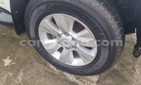 Sayi Na hannu Toyota Hilux White Mota in Accra a Greater Accra Sayi Na hannu Toyota Hilux White Mota in Accra a Greater Accra