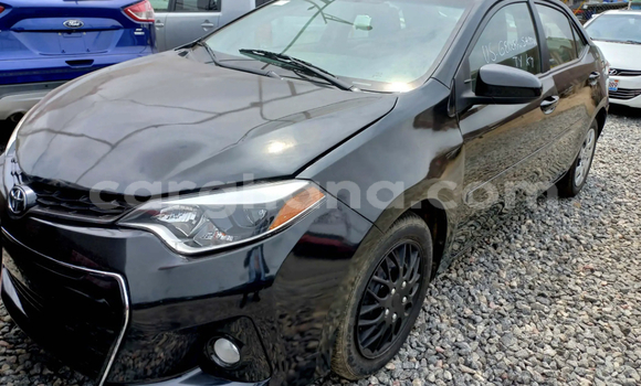 Sayi Na hannu Toyota Corolla Black Mota in Accra a Greater Accra