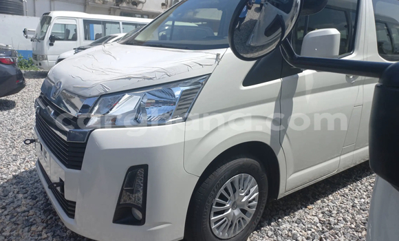 Sayi Na hannu Toyota Hiace White Mota in Accra a Greater Accra Sayi Na hannu Toyota Hiace White Mota in Accra a Greater Accra