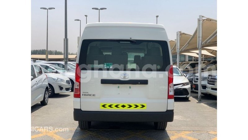 Big with watermark toyota hiace ashanti import dubai 47797