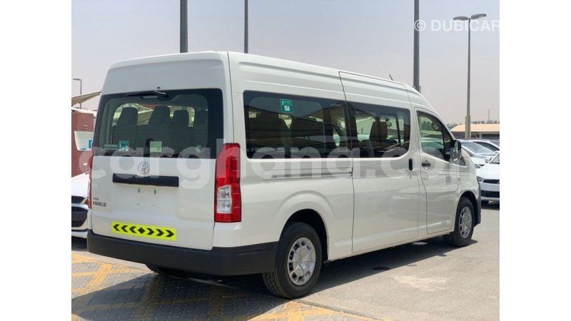 Big with watermark toyota hiace ashanti import dubai 47797