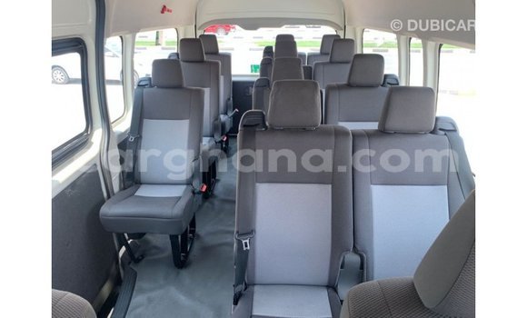 Ra Imported Toyota Hiace funfun Ọkọ̀ in Import - Dubai ni Ashanti Ra Imported Toyota Hiace funfun Ọkọ̀ in Import - Dubai ni Ashanti