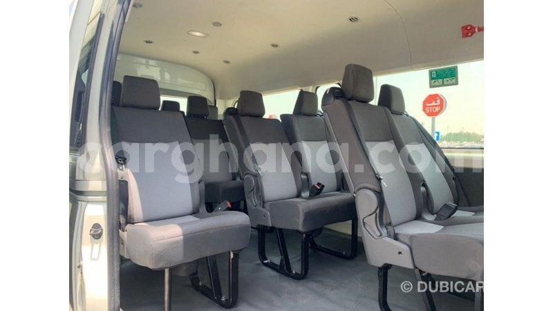 Big with watermark toyota hiace ashanti import dubai 47797