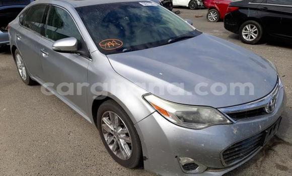 Ra Àlòkù Toyota Avalon Silver Ọkọ̀ in Accra ni Greater Accra