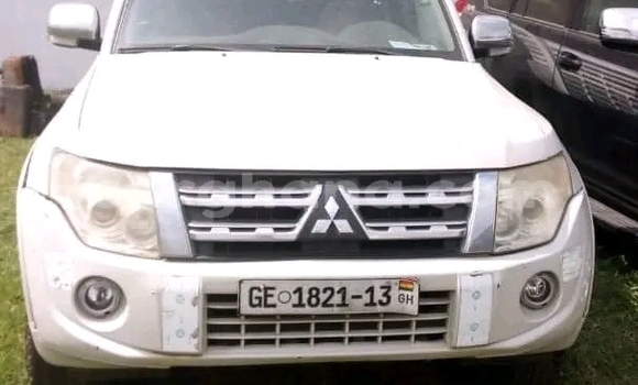 Buy Used Mitsubishi Pajero White Car in Accra in Greater Accra