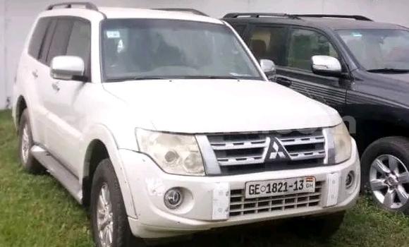 Buy Used Mitsubishi Pajero White Car in Accra in Greater Accra Buy Used Mitsubishi Pajero White Car in Accra in Greater Accra