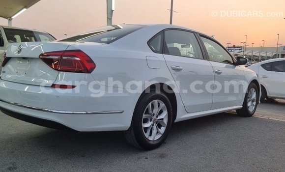 Ra Imported Volkswagen Passat funfun Ọkọ̀ in Import - Dubai ni Ashanti Ra Imported Volkswagen Passat funfun Ọkọ̀ in Import - Dubai ni Ashanti