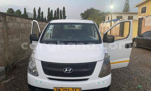 Buy Used Hyundai H1 White Car in Sekondi–Takoradi Metropolitan in Western