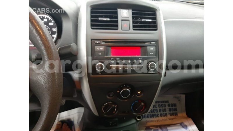 Big with watermark nissan versa ashanti import dubai 47864