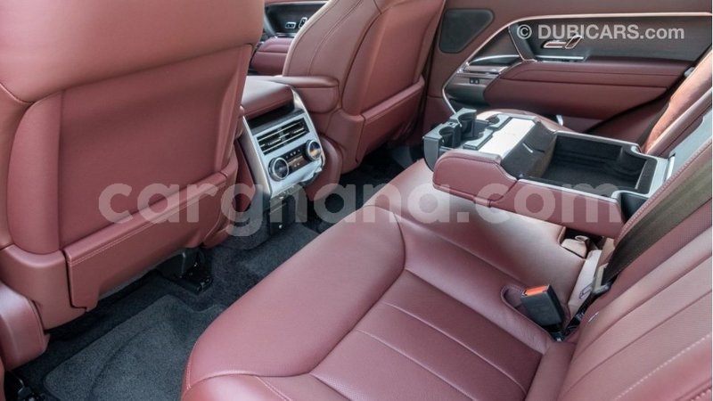 Big with watermark land rover range rover ashanti import dubai 47869