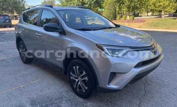 Ra Àlòkù Toyota RAV4 Silver Ọkọ̀ in Accra ni Greater Accra