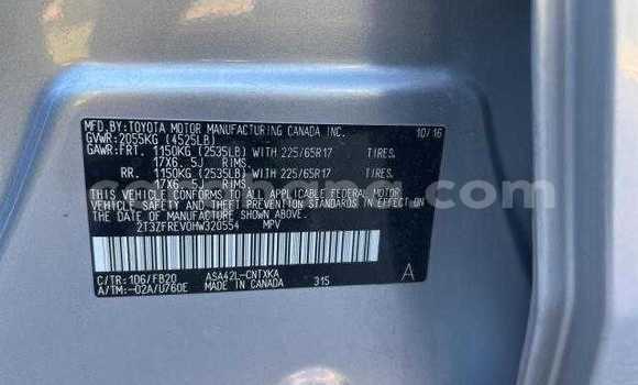 Ra Àlòkù Toyota RAV4 Silver Ọkọ̀ in Accra ni Greater Accra Ra Àlòkù Toyota RAV4 Silver Ọkọ̀ in Accra ni Greater Accra