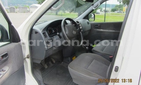 Buy Used Toyota Hiace White Car in Accra in Greater Accra Buy Used Toyota Hiace White Car in Accra in Greater Accra