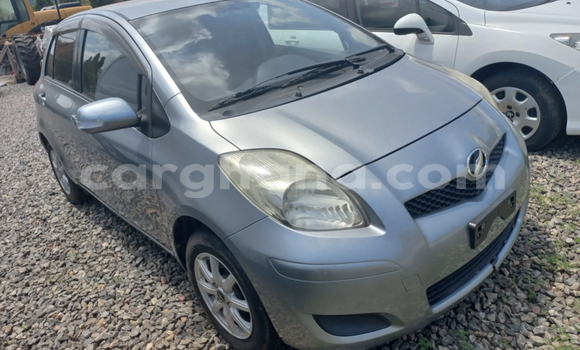 Sayi Na hannu Toyota Vitz Azurfa Mota in Accra a Greater Accra Sayi Na hannu Toyota Vitz Azurfa Mota in Accra a Greater Accra