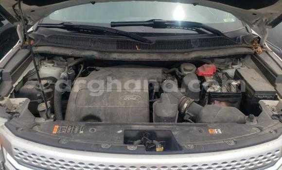 Buy Used Ford Explorer White Car in Accra in Greater Accra Buy Used Ford Explorer White Car in Accra in Greater Accra