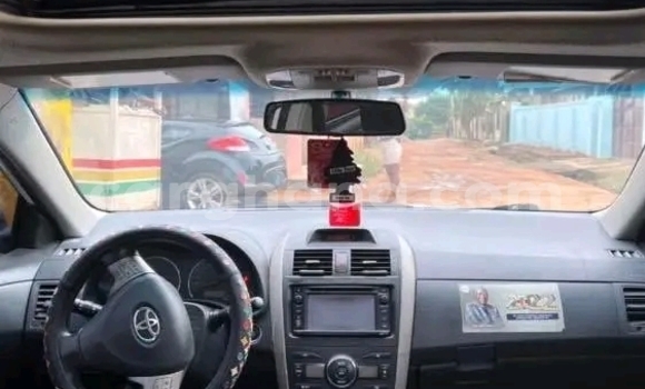 Sayi Na hannu Toyota Corolla White Mota in Accra a Greater Accra Sayi Na hannu Toyota Corolla White Mota in Accra a Greater Accra