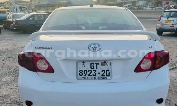 Sayi Na hannu Toyota Corolla II White Mota in Accra a Greater Accra Sayi Na hannu Toyota Corolla II White Mota in Accra a Greater Accra