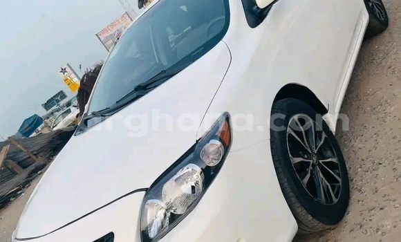 Sayi Na hannu Toyota Corolla II White Mota in Accra a Greater Accra Sayi Na hannu Toyota Corolla II White Mota in Accra a Greater Accra