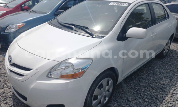 Buy Used Toyota Yaris White Car in Accra in Greater Accra Buy Used Toyota Yaris White Car in Accra in Greater Accra