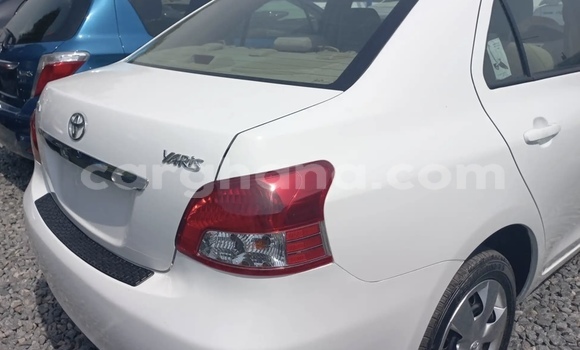 Buy Used Toyota Yaris White Car in Accra in Greater Accra Buy Used Toyota Yaris White Car in Accra in Greater Accra