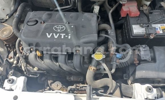 Buy Used Toyota Yaris White Car in Accra in Greater Accra Buy Used Toyota Yaris White Car in Accra in Greater Accra