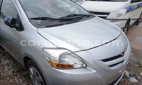 Sayi Na hannu Toyota Yaris Azurfa Mota in Accra a Greater Accra Sayi Na hannu Toyota Yaris Azurfa Mota in Accra a Greater Accra