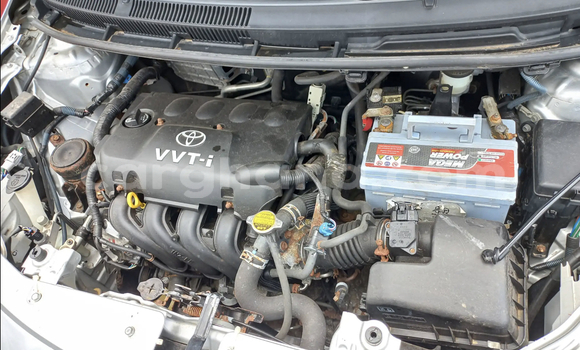 Sayi Na hannu Toyota Yaris Azurfa Mota in Accra a Greater Accra Sayi Na hannu Toyota Yaris Azurfa Mota in Accra a Greater Accra