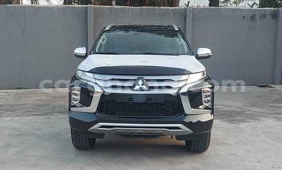 Sayi Na hannu Mitsubishi Pajero Black Mota in Accra a Greater Accra