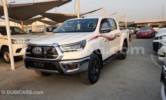 Buy Import Toyota Hilux White Car in Import - Dubai in Ashanti Buy Import Toyota Hilux White Car in Import - Dubai in Ashanti