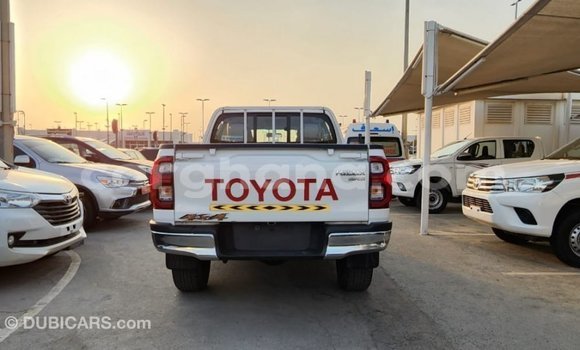 Buy Import Toyota Hilux White Car in Import - Dubai in Ashanti Buy Import Toyota Hilux White Car in Import - Dubai in Ashanti