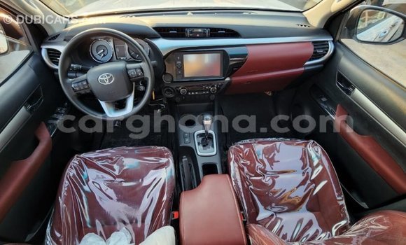 Buy Import Toyota Hilux White Car in Import - Dubai in Ashanti Buy Import Toyota Hilux White Car in Import - Dubai in Ashanti