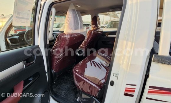 Buy Import Toyota Hilux White Car in Import - Dubai in Ashanti Buy Import Toyota Hilux White Car in Import - Dubai in Ashanti