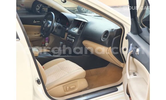 Sayi Imported Nissan Maxima White Mota in Import - Dubai a Ashanti Sayi Imported Nissan Maxima White Mota in Import - Dubai a Ashanti