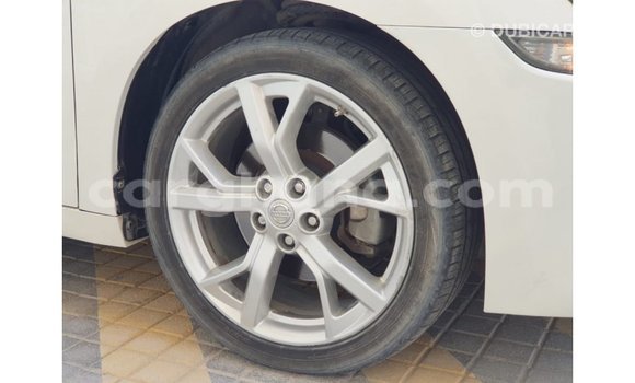 Sayi Imported Nissan Maxima White Mota in Import - Dubai a Ashanti Sayi Imported Nissan Maxima White Mota in Import - Dubai a Ashanti