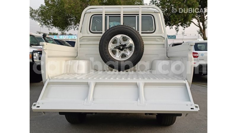 Big with watermark toyota land cruiser ashanti import dubai 47986