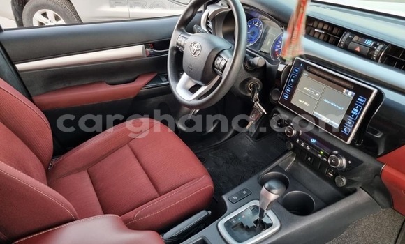 Sayi Na hannu Toyota Hilux White Mota in Accra a Greater Accra Sayi Na hannu Toyota Hilux White Mota in Accra a Greater Accra