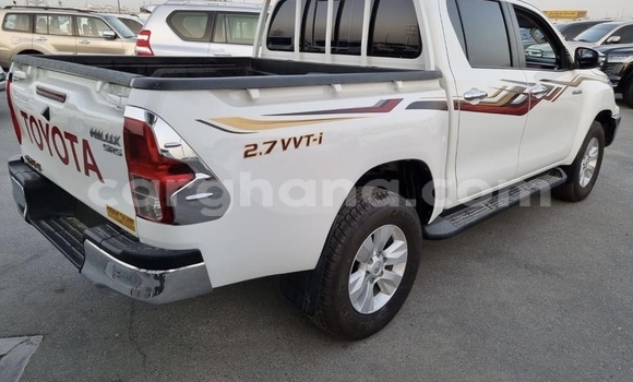 Sayi Na hannu Toyota Hilux White Mota in Accra a Greater Accra Sayi Na hannu Toyota Hilux White Mota in Accra a Greater Accra