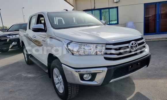 Buy Used Toyota Hilux White Car in Accra in Greater Accra Buy Used Toyota Hilux White Car in Accra in Greater Accra
