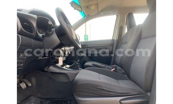Sayi Imported Toyota Hilux White Mota in Import - Dubai a Ashanti Sayi Imported Toyota Hilux White Mota in Import - Dubai a Ashanti