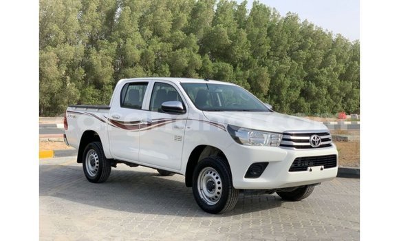 Ra Imported Toyota Hilux funfun Ọkọ̀ in Import - Dubai ni Ashanti Ra Imported Toyota Hilux funfun Ọkọ̀ in Import - Dubai ni Ashanti