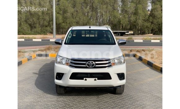 Ra Imported Toyota Hilux funfun Ọkọ̀ in Import - Dubai ni Ashanti Ra Imported Toyota Hilux funfun Ọkọ̀ in Import - Dubai ni Ashanti