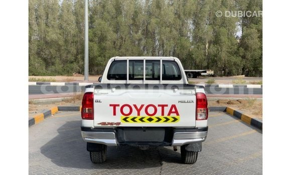 Ra Imported Toyota Hilux funfun Ọkọ̀ in Import - Dubai ni Ashanti Ra Imported Toyota Hilux funfun Ọkọ̀ in Import - Dubai ni Ashanti