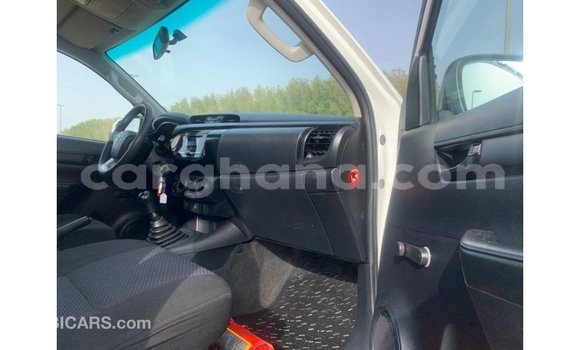 Ra Imported Toyota Hilux funfun Ọkọ̀ in Import - Dubai ni Ashanti Ra Imported Toyota Hilux funfun Ọkọ̀ in Import - Dubai ni Ashanti
